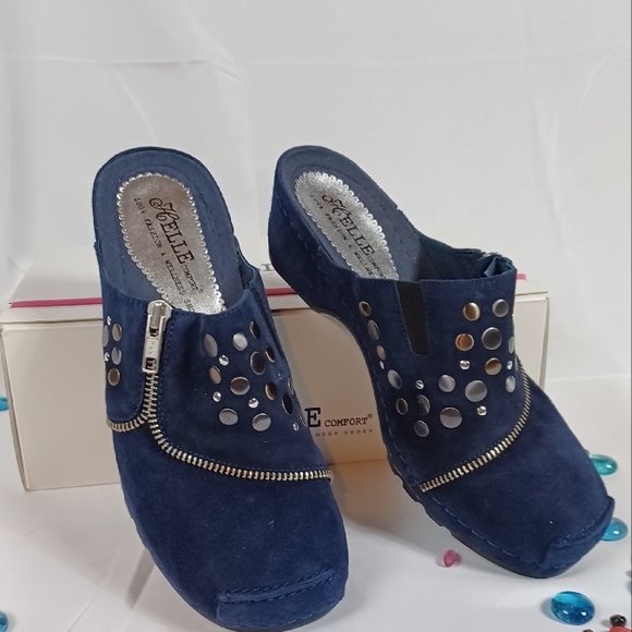 Helle Comfort Suede Studded Women's Navy BSuede Mules. $199 At HELLE. Sz9 - Picture 8 of 10